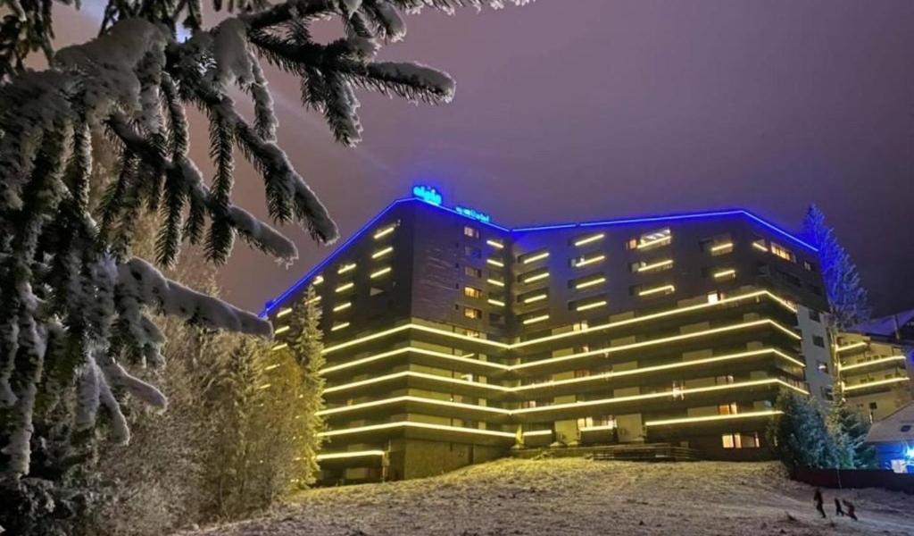Alpin Resort Apartments Deluxe 2406 Poiana Brasov Bagian luar foto