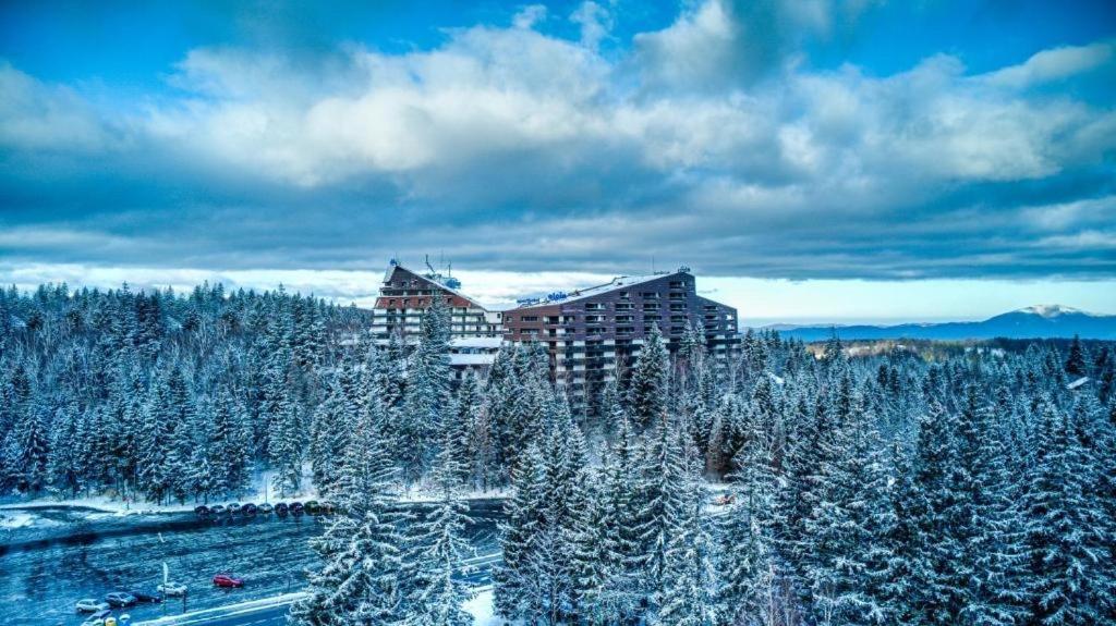 Alpin Resort Apartments Deluxe 2406 Poiana Brasov Bagian luar foto